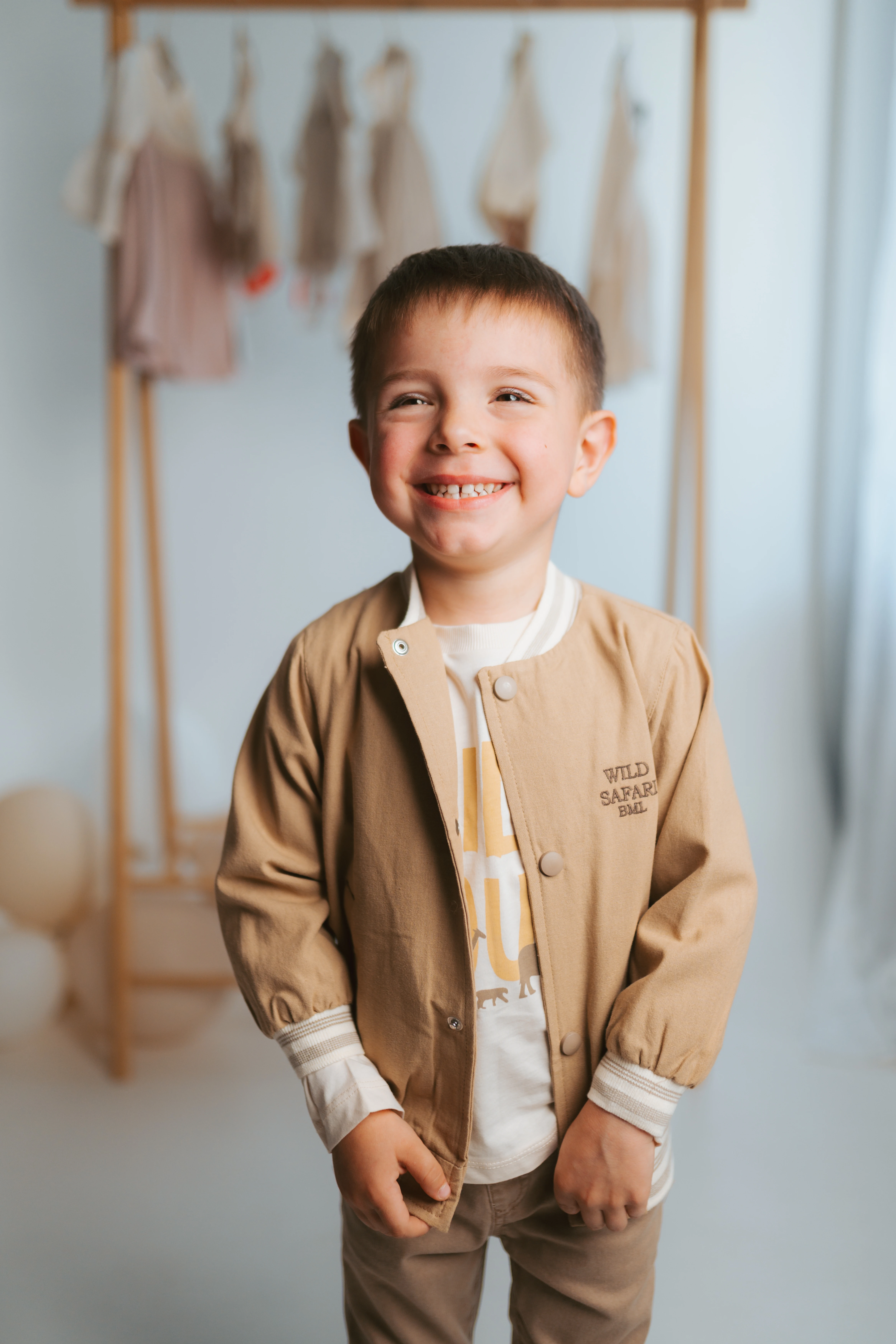 Set băieți 3 piese (jachetă, pantaloni, cămașă)