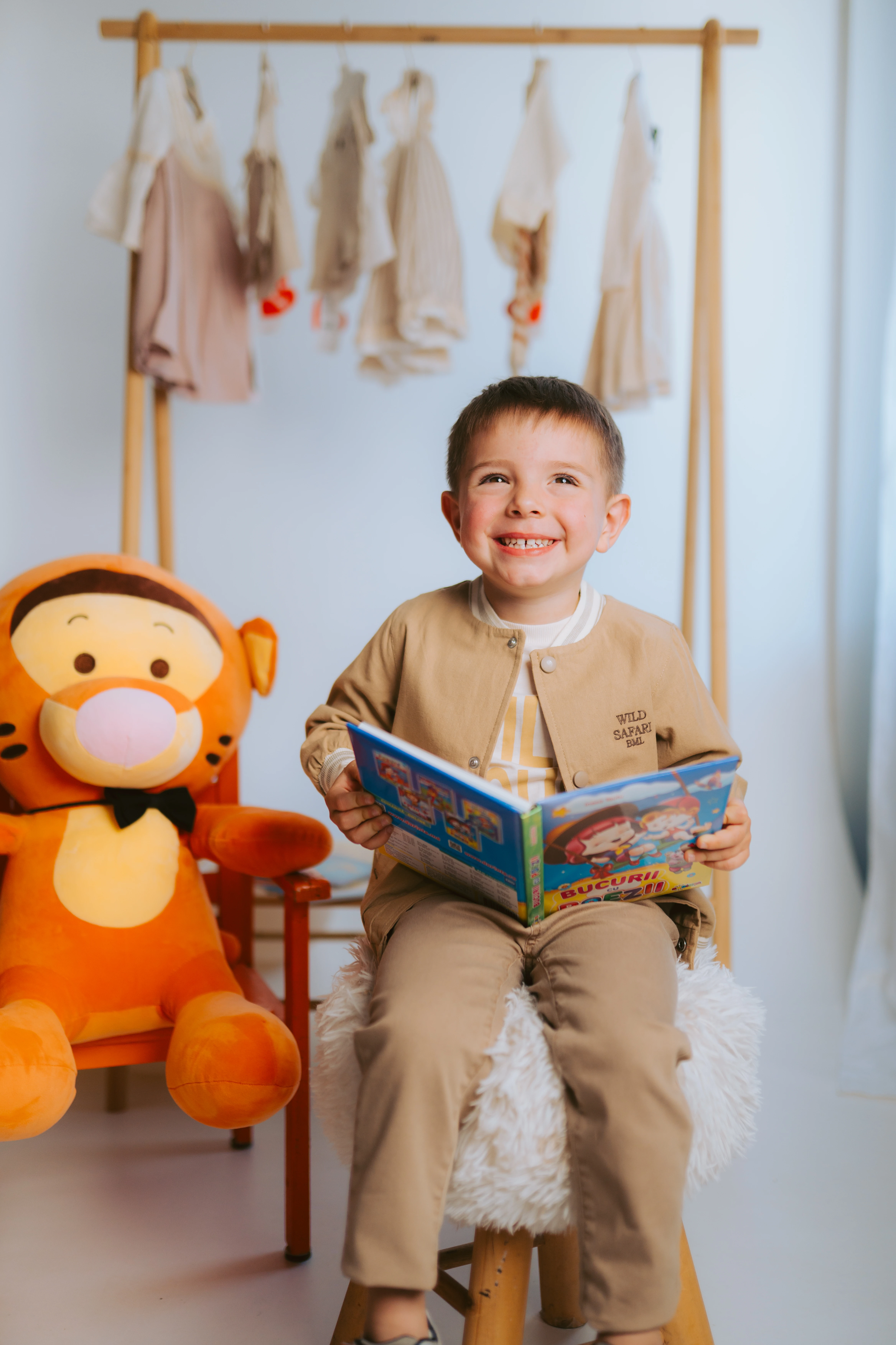 Set băieți 3 piese (jachetă, pantaloni, cămașă)