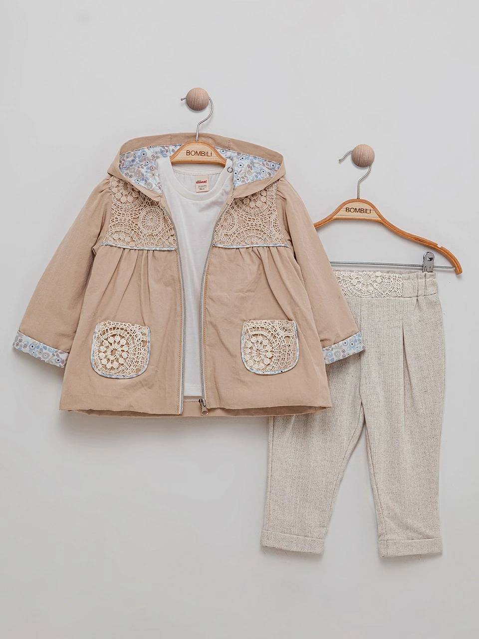 Set fete 3 piese (jachetă, body, pantaloni)