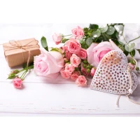 Mozaica cu Diamante 30x40 cm "Cadou cu trandafiri"